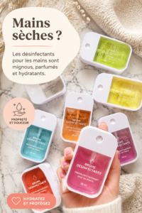 Désinfectants pour les mains colorés et parfumés sur une table