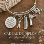 Bracelet personnalisé pour coiffeuses avec un charme ciseaux, parfait pour un cadeau de graduation