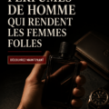 Un homme portant un parfum, entouré de fleurs et d'une ambiance romantique.