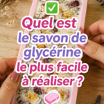 Savon de glycerine fait maison dans un joli emballage, idéal pour offrir.