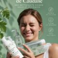 Gamme de nettoyants VINOCLEAN de Caudalie sur fond neutre.